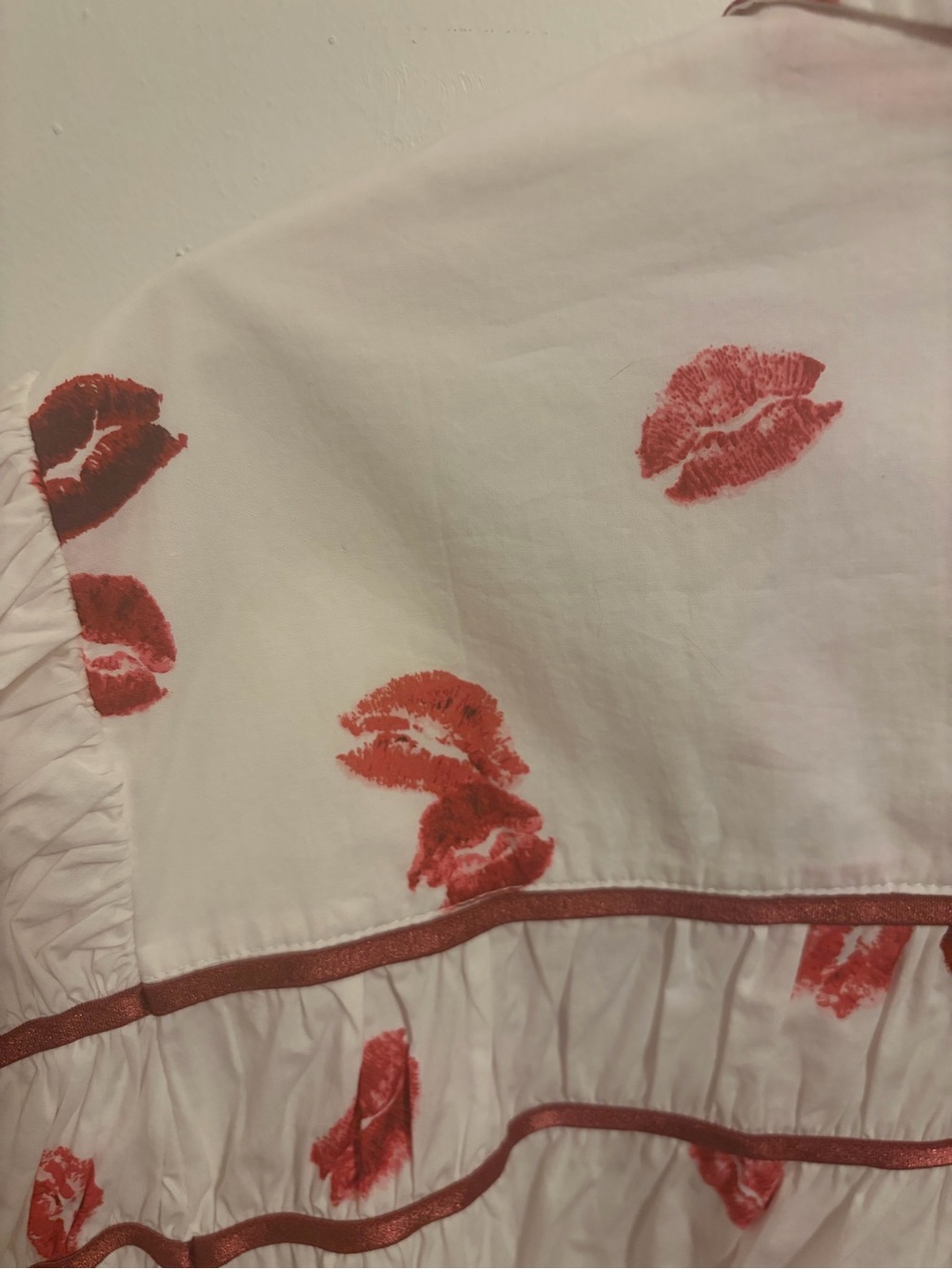 MAEVE White Button-Front Peasant Top with RED LIPS Print XL ANTHROPOLOGIE NWOT - Picture 5 of 8